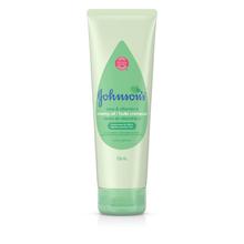 Front side of the bottle of JOHNSON’S ® Aloe & Vitamin E Creamy Oil, 236mL